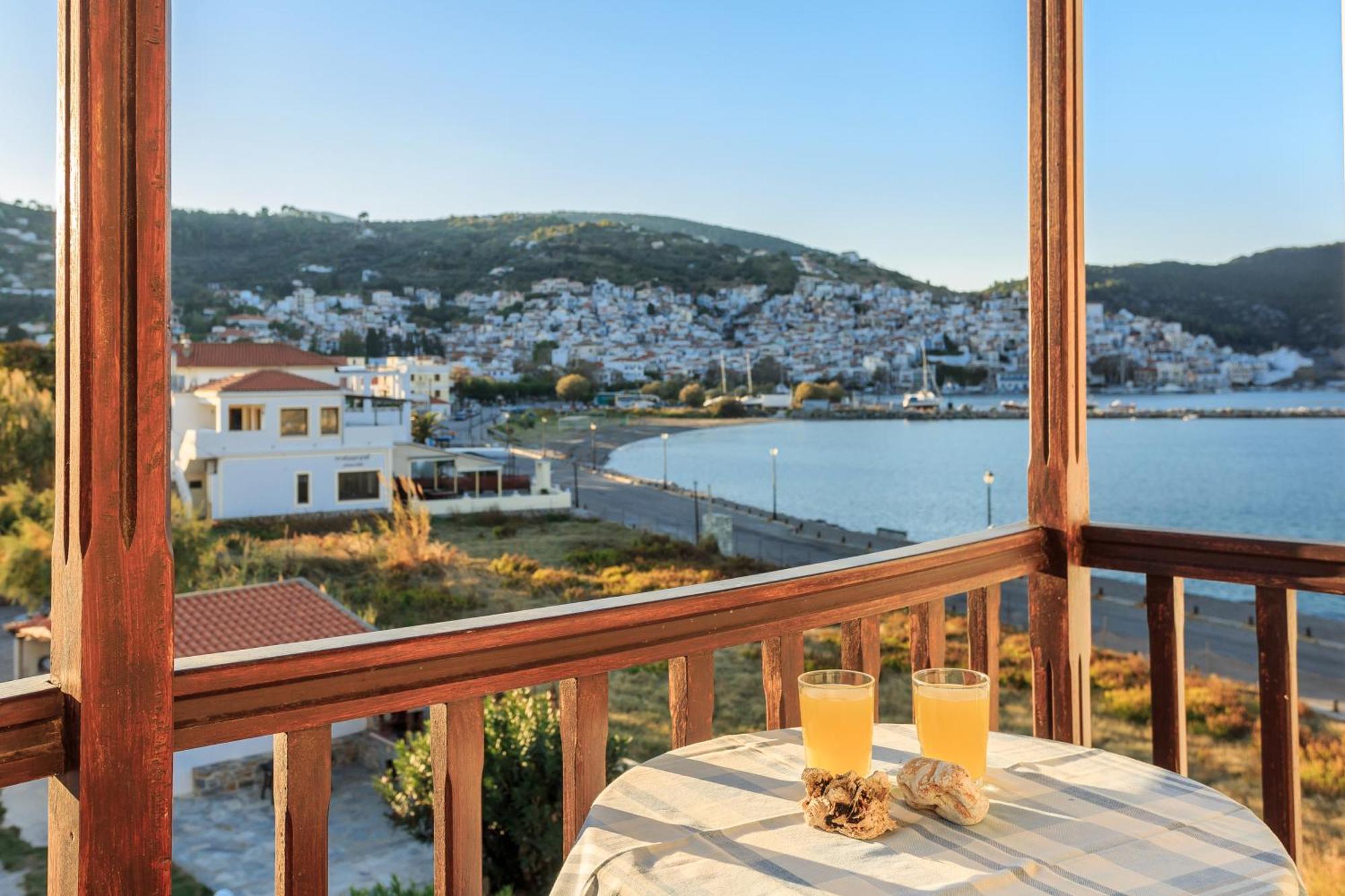 Nikolaos Studios Apartments Skopelos Town Exterior photo