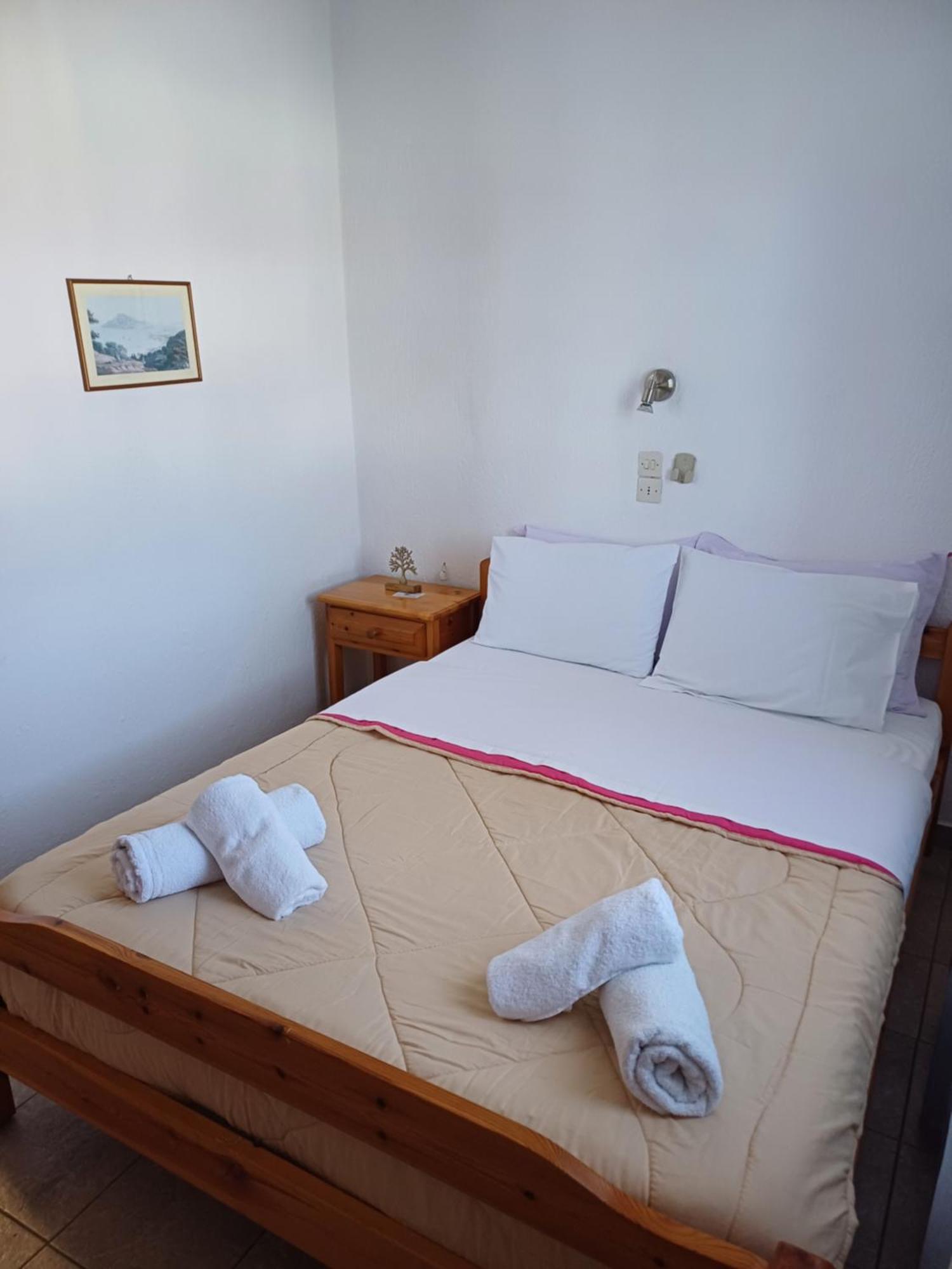 Nikolaos Studios Apartments Skopelos Town Exterior photo