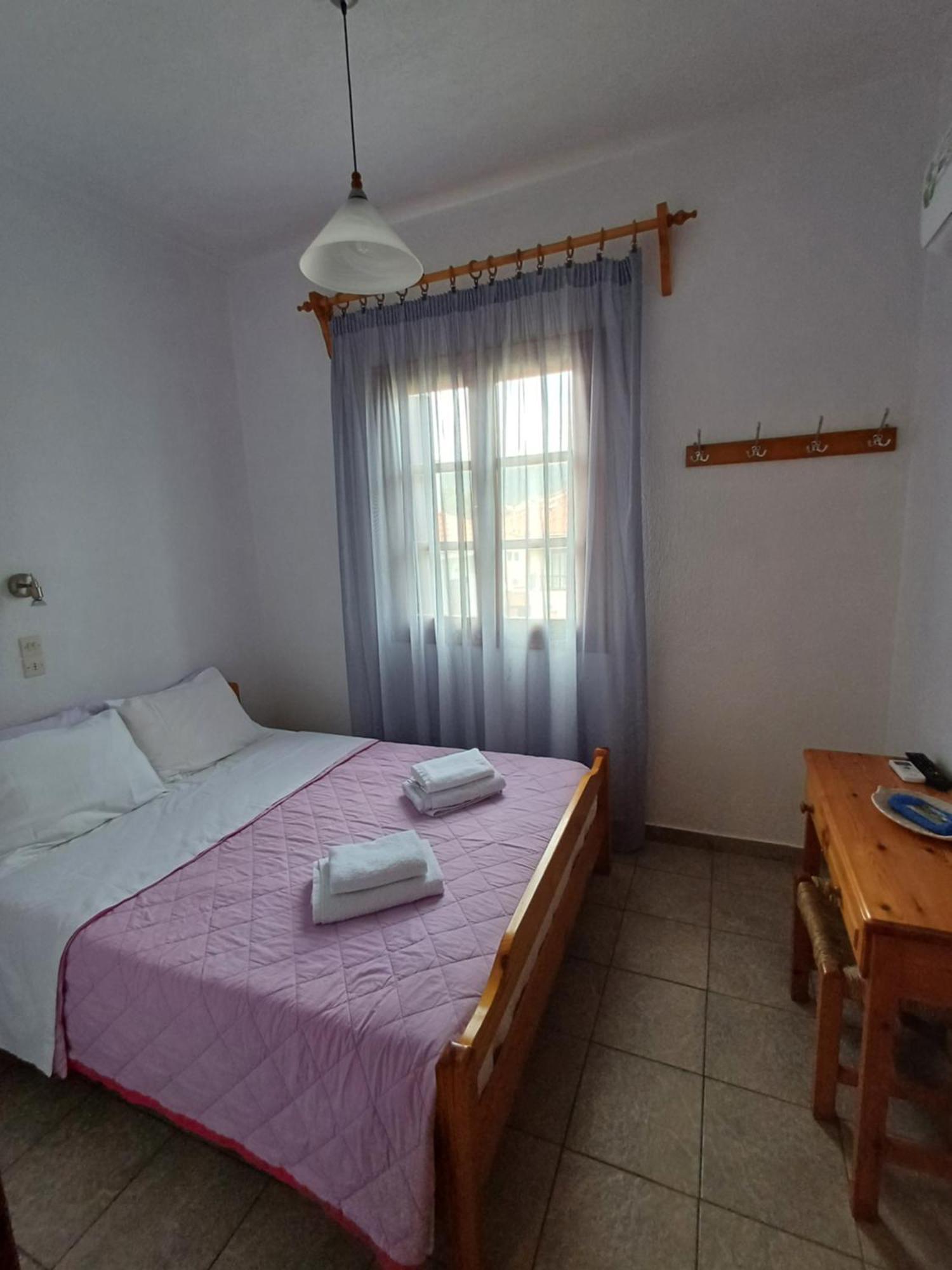 Nikolaos Studios Apartments Skopelos Town Exterior photo
