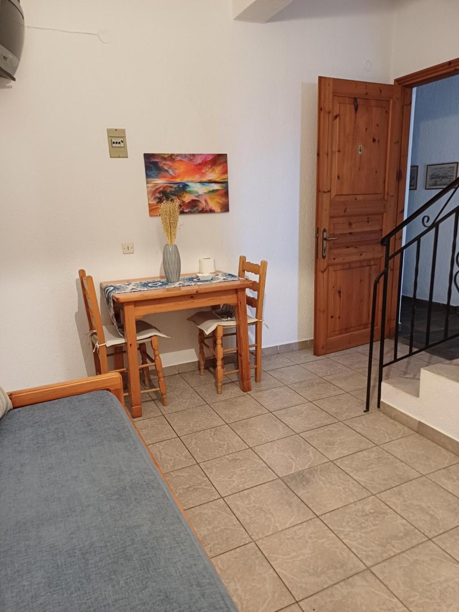 Nikolaos Studios Apartments Skopelos Town Exterior photo
