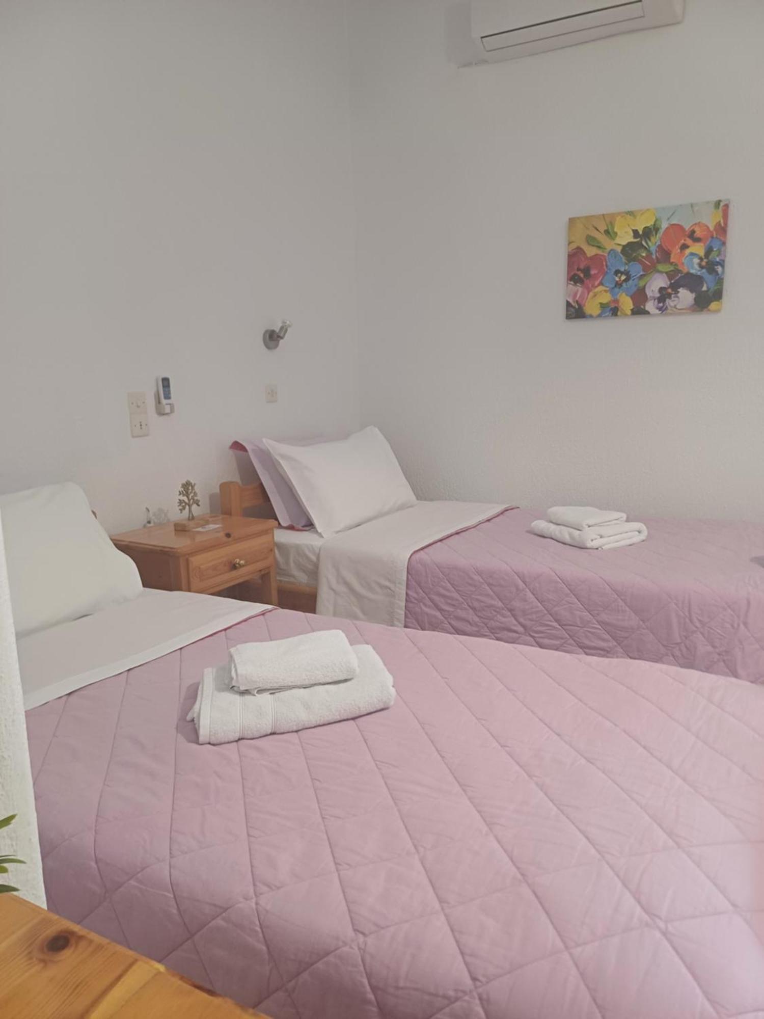 Nikolaos Studios Apartments Skopelos Town Exterior photo